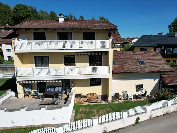 Wohnhaus Drohnenaufnahme