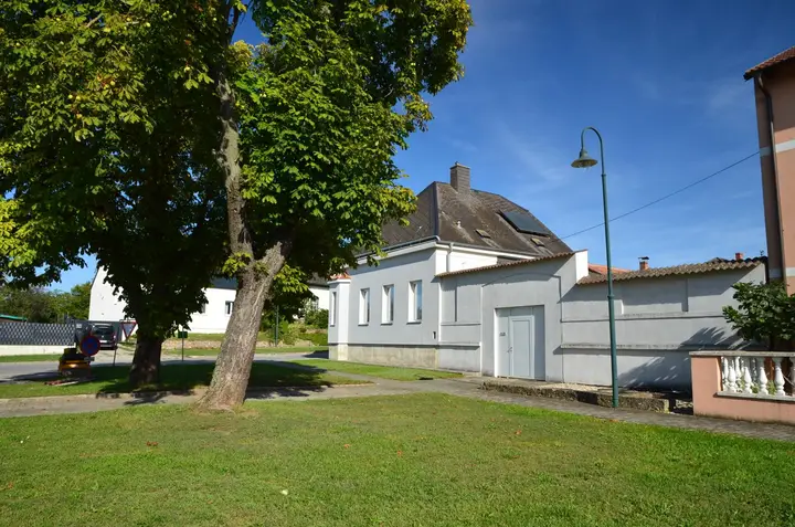 Straßenansicht