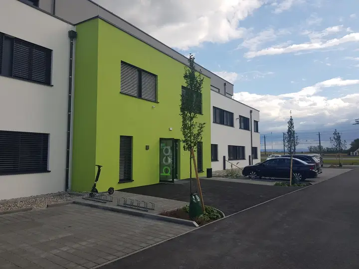 Bürogebäude1