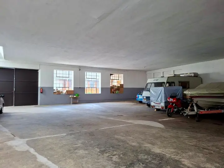 Halle Innenansicht