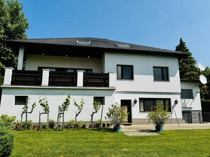 Hausansicht gartenseitig