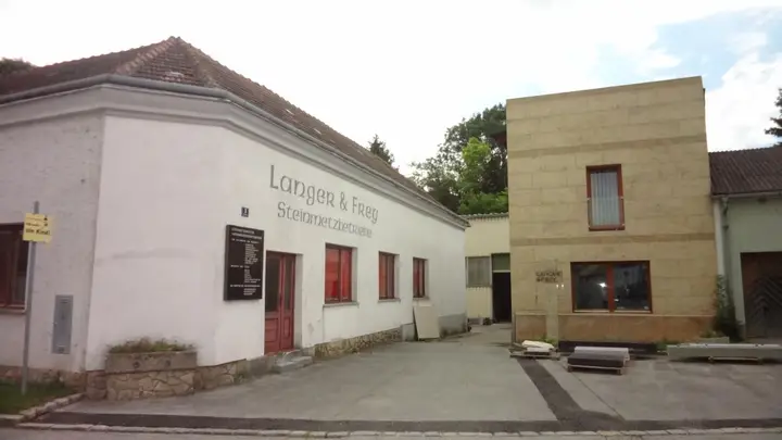 Straßenansicht