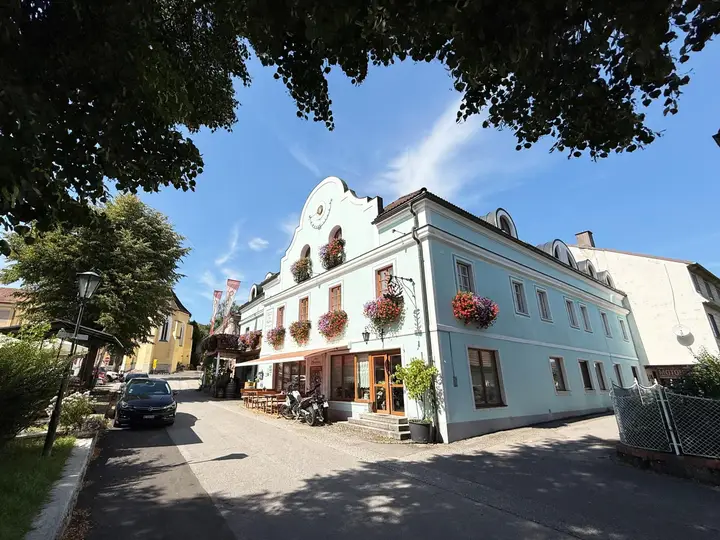 Aussenaufnahme ebenerdig Hotel