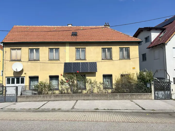 Hausansicht Straßenseite