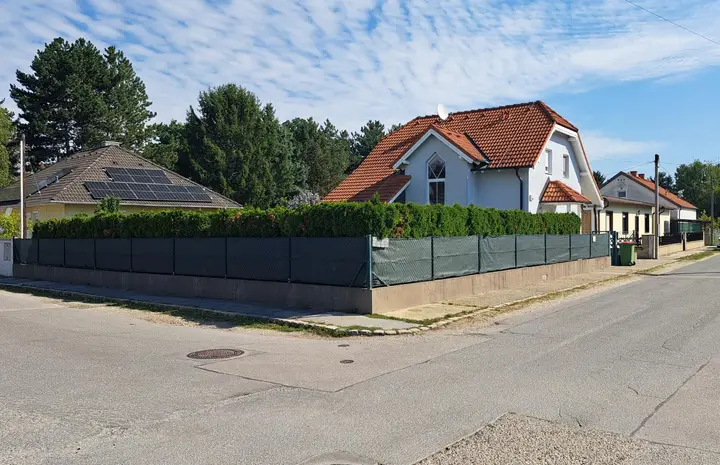 Straßenansicht