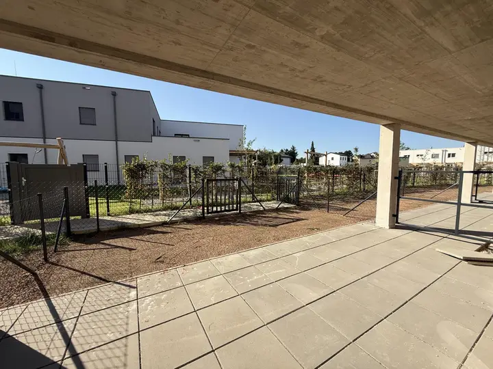 Haus_1_Top_2_Terrasse und Garten