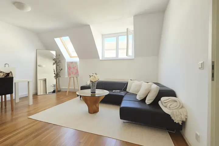 Wohnzimmer Bild 1