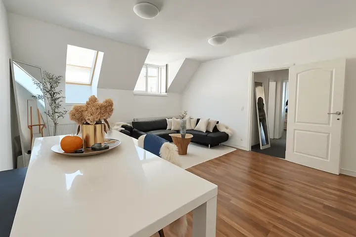 Wohnzimmer Bild 1
