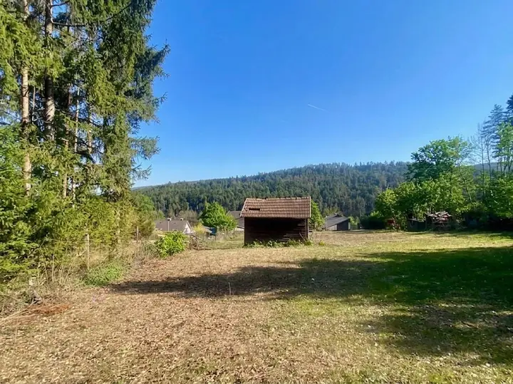 Grundstück mit Aussicht