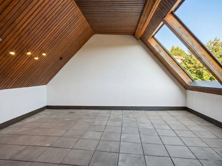 Terrasse, KI aufgeräumt