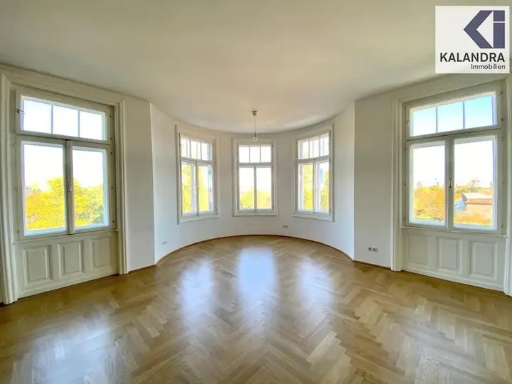 Wohnzimmer mit Erker