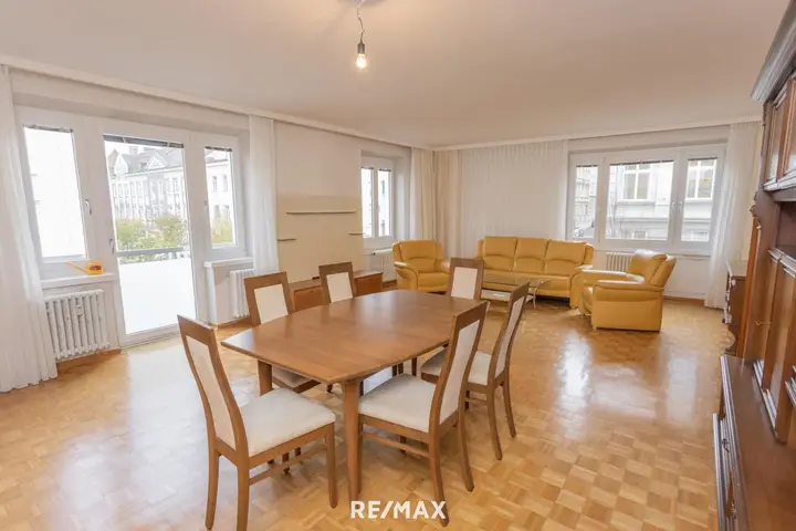 1 Wohnzimmer
