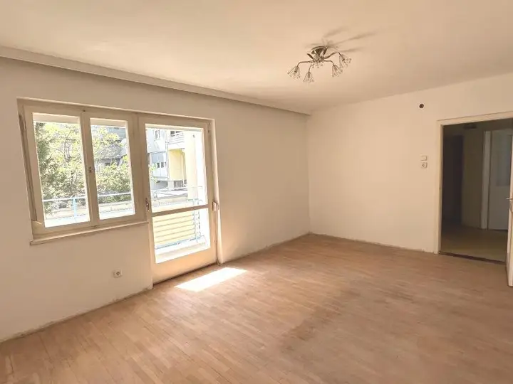 Wohnzimmer. Balkon