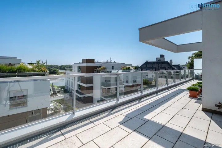 Wasserseitige Dachterrasse