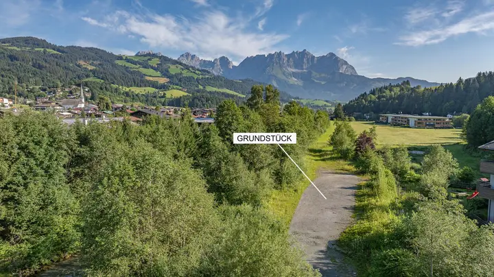 KITZIMMO-Grundstück mit Projektierung für ein Wohn- und Geschäftshaus - Immobilien Reith.