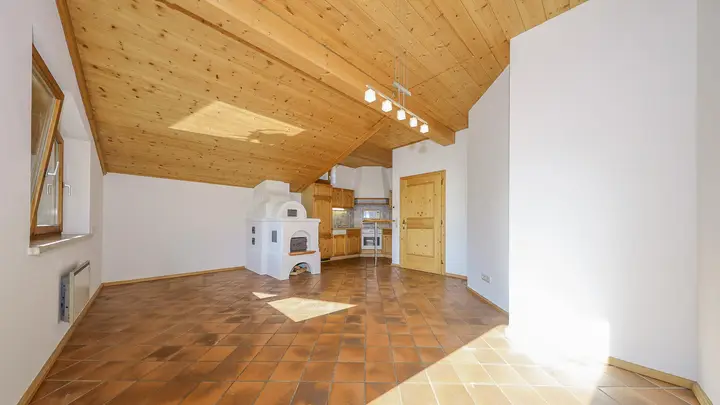 KITZIMMO-Dachgeschosswohnung in sonniger Ruhelage - Immobilien Jochberg.