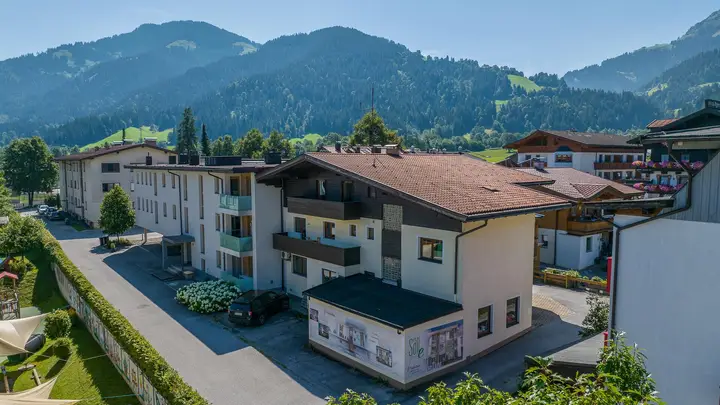 KITZIMMO-Grundstück mit Baugenehmigung für 5 Wohnungen - Immobilien Söll.