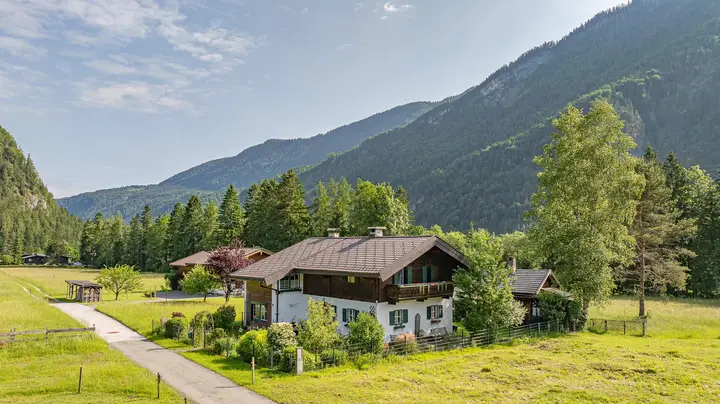KITZIMMO-Haus in idyllischer Ruhelage kaufen - Immobilien Kirchdorf in Tirol.