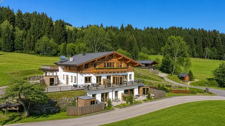 KITZIMMO-Luxus-Apartmenthaus in einzigartiger Top-Sonnenlage kaufen - Immobilien Hollersbach.