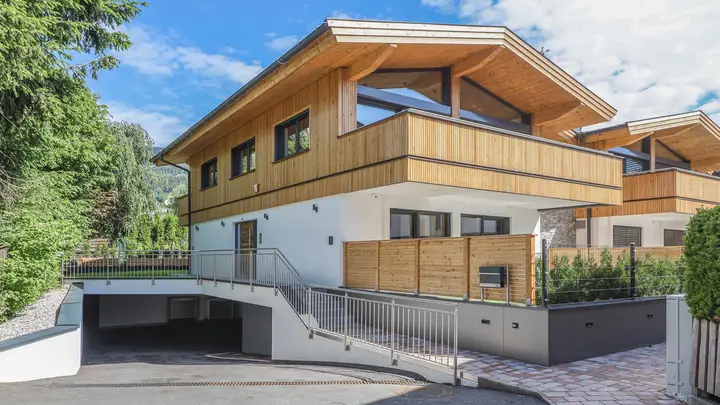 KITZIMMO-Exklusives Chalet im Zentrum von Kirchberg.