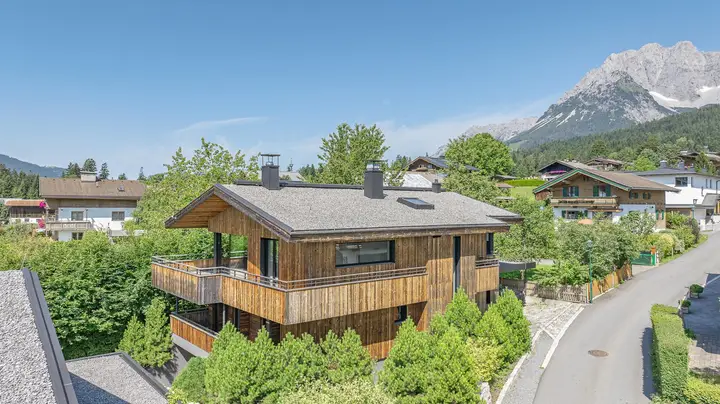 KITZIMMO-Exklusives Neubau-Luxuschalet in Toplage kaufen - Immobilien Going.