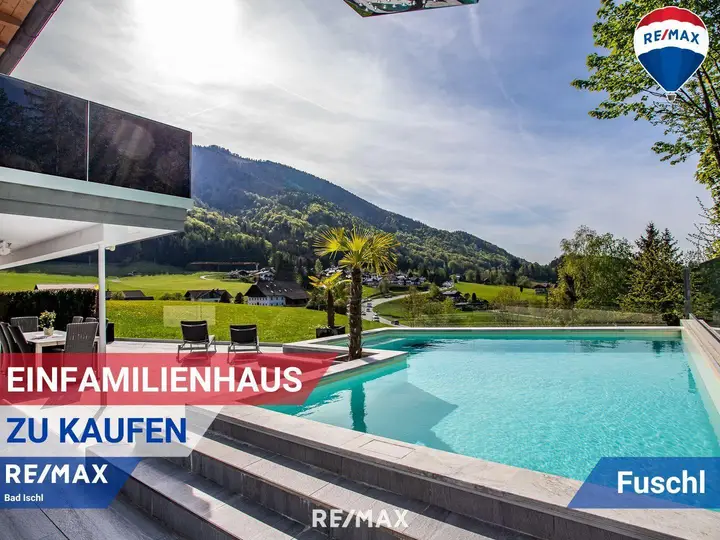 Außenansicht mit Pool