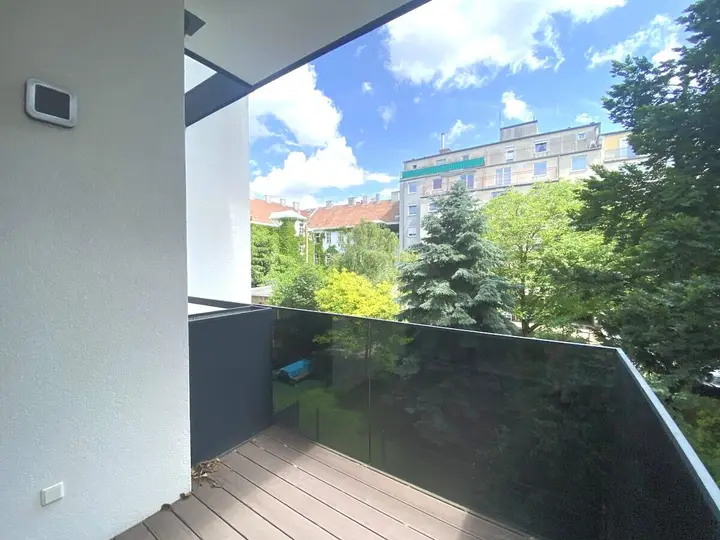 Balkon mit Grünblick