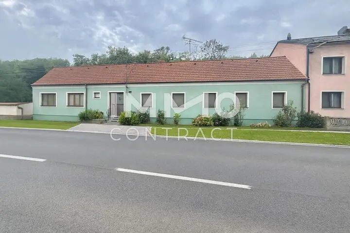 Straßenansicht