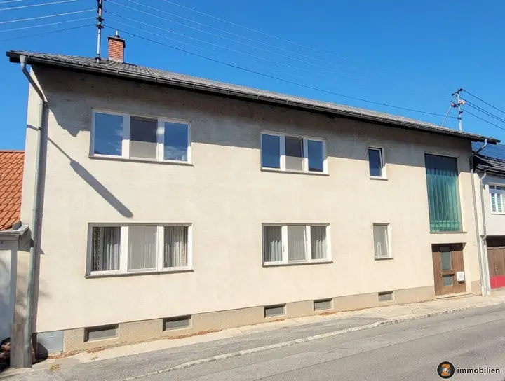 Hausansicht von der Straße