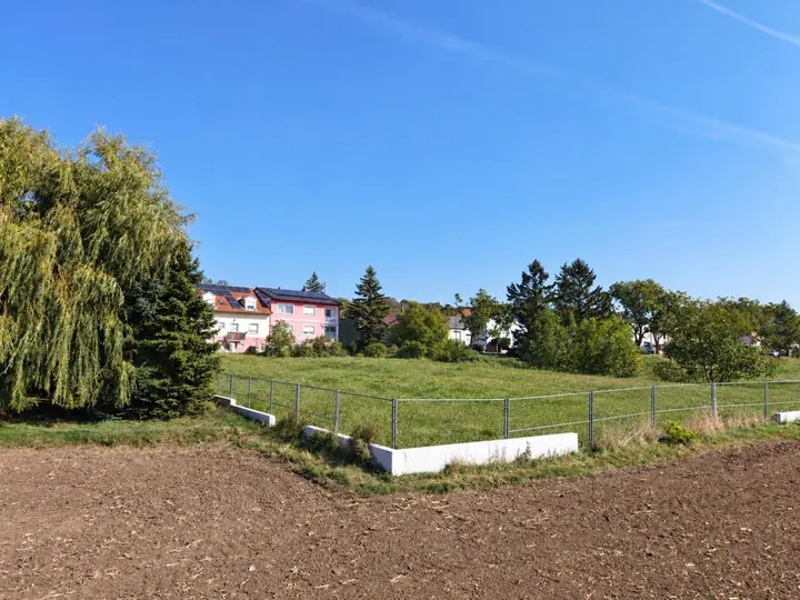 Grundstück 4