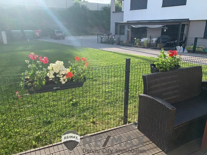 1 Gartenwohnung Terrasse 2700