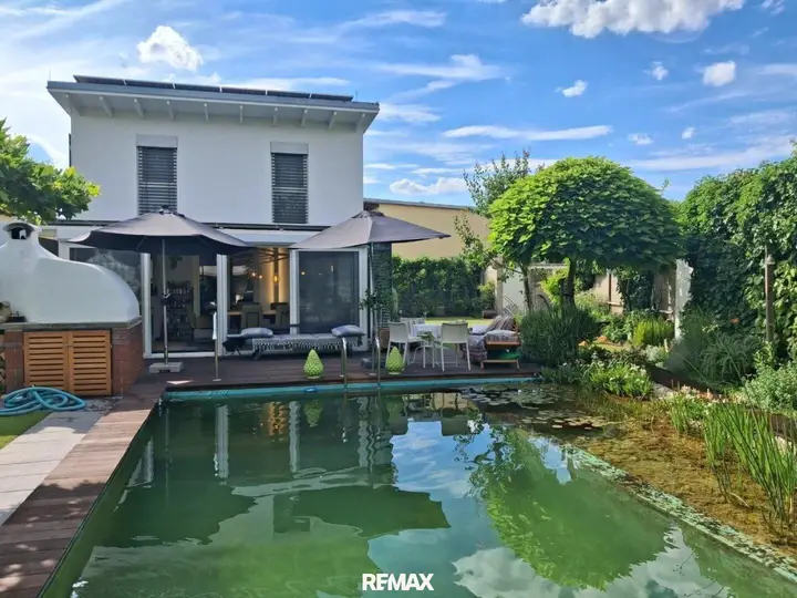 1 Haus mit Biotop Pool 1220