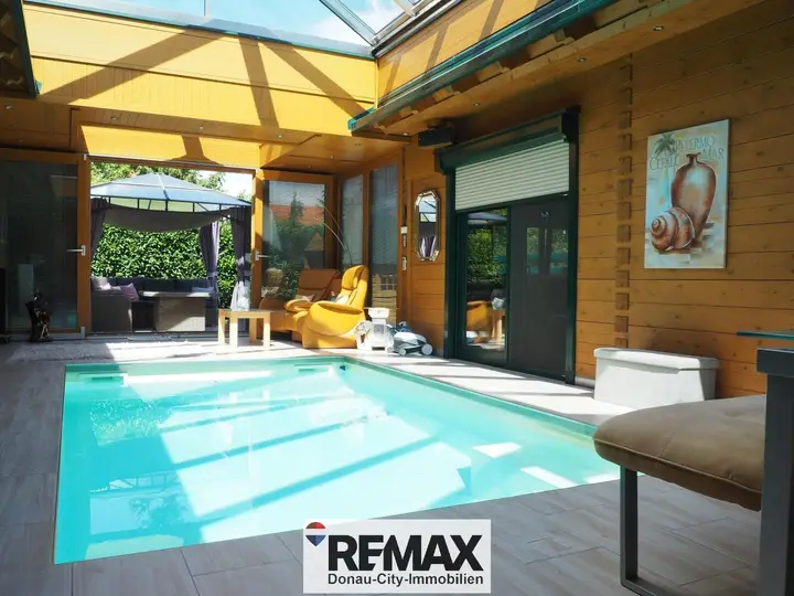 Indoor-Pool