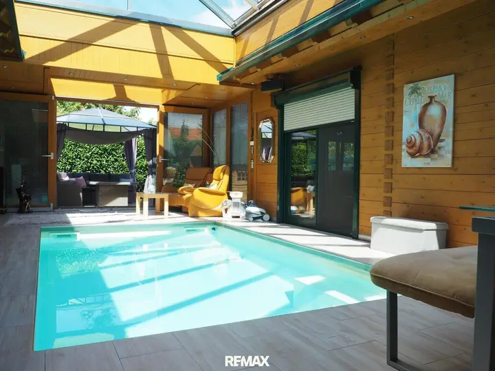 Indoor-Pool