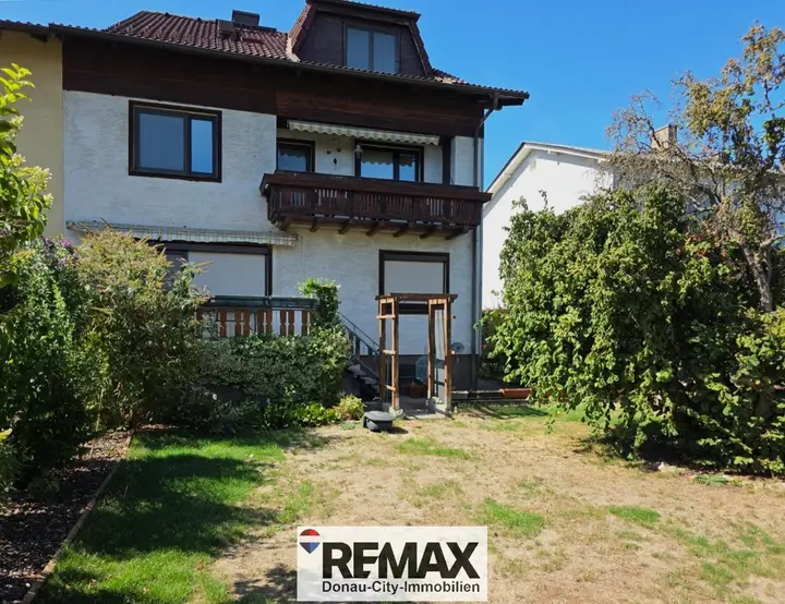 01 EFH 2000 Blick auf Terrasse