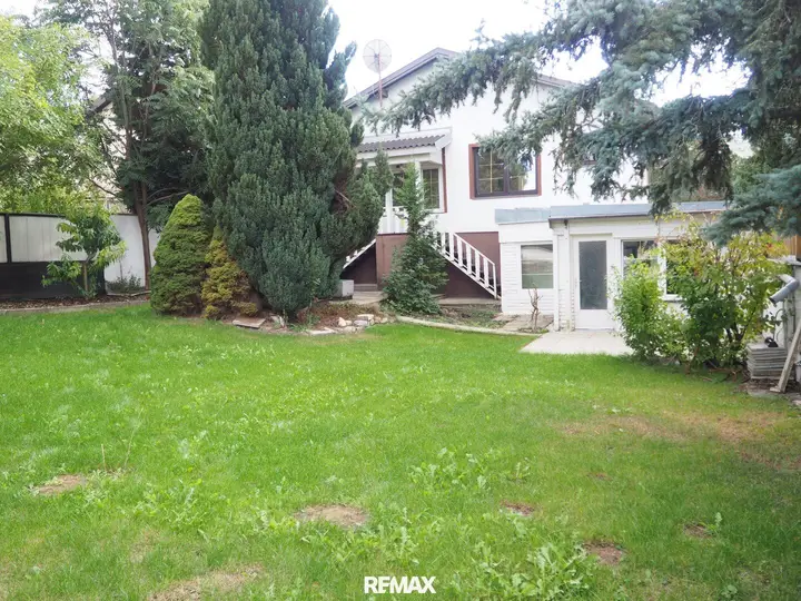 Hausansicht-Garten
