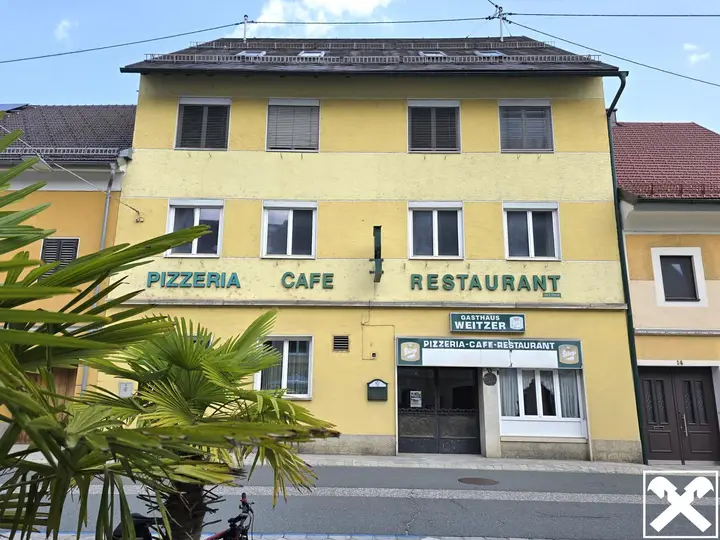 Außenansicht Wohn- und Geschäftshaus