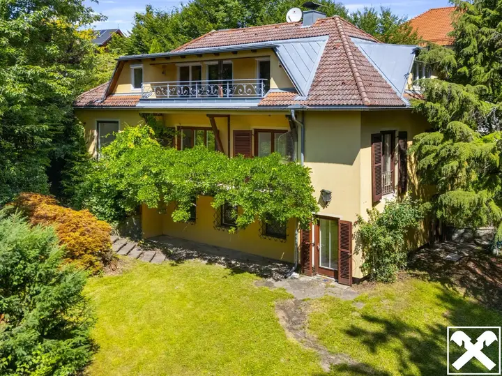 Gebäudeansicht vom Süden