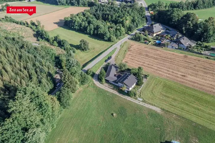 Leben, umgeben von Feldern