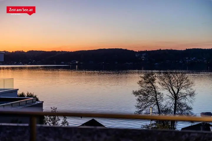 Seeblick und Sonnenuntergang in Traumvilla