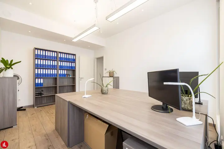 Büro II