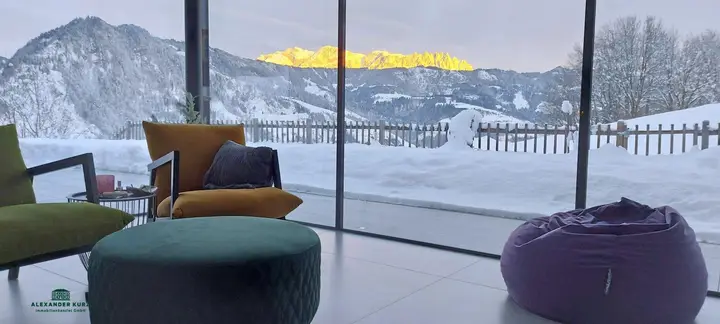 Neubau Ski amadé, am Grünland mit Panoramablick auf die Alpen
