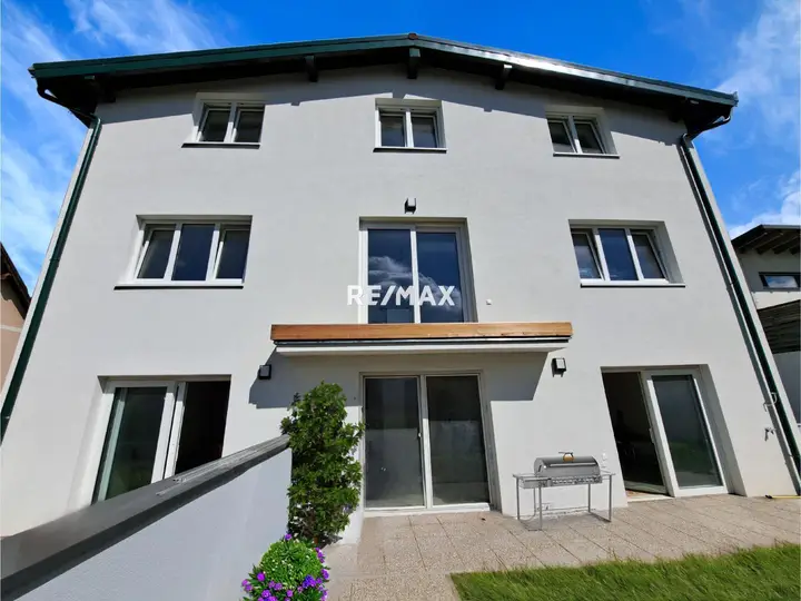 2434-2074_Hausansicht_südseitig