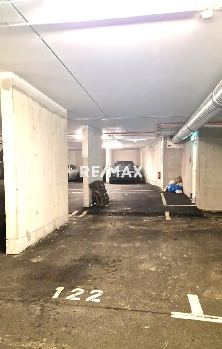 PKW Stellplatz Schwechat
