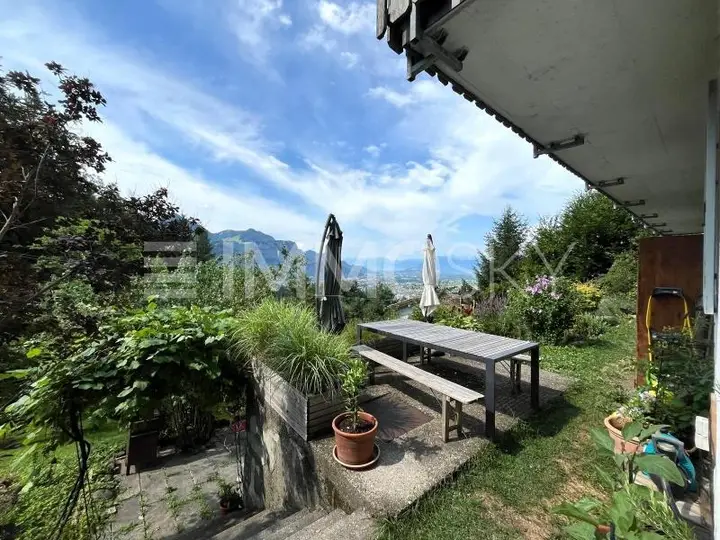 Traumgarten mit herrlichem Blick