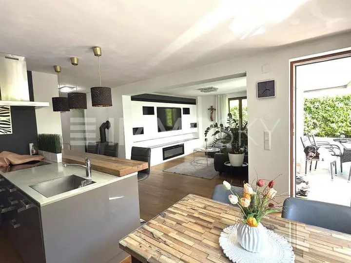 Küche/Wohnzimmer/Essbereich EG