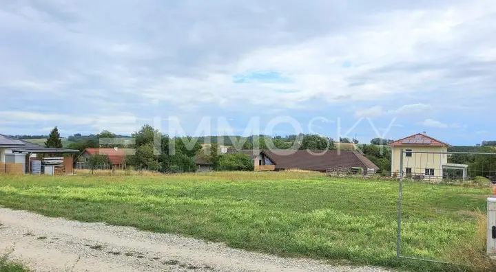 über 1000 m² Bauland im grünen!