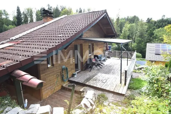 Südseite mit Terrasse