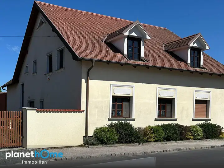 Grosszuegiges Einfamilienhaus
