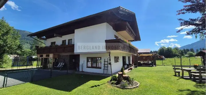 Haupthaus in wunderbarer Lage